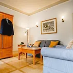 Gutshotel Weingut Schloss Reinhartshausen *