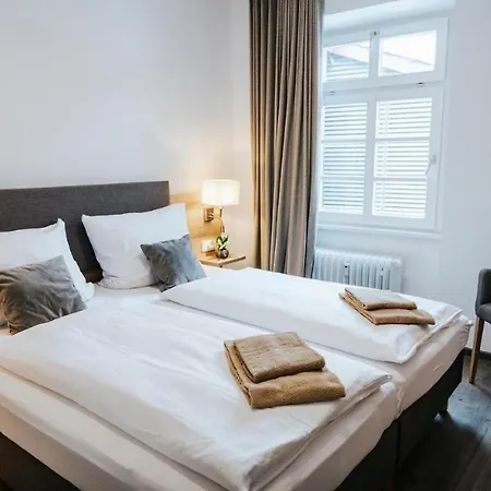 Gutshotel Weingut Schloss Reinhartshausen *