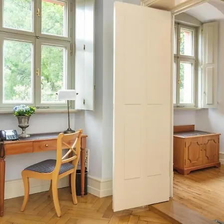 Gutshotel Weingut Schloss Reinhartshausen