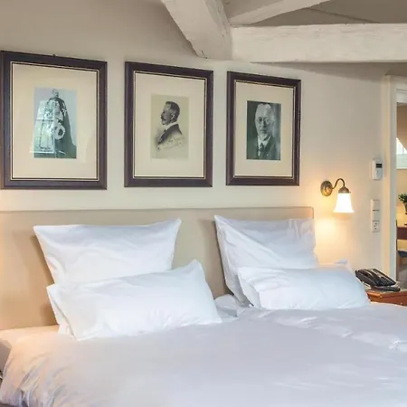 Gutshotel Weingut Schloss Reinhartshausen Hotel *