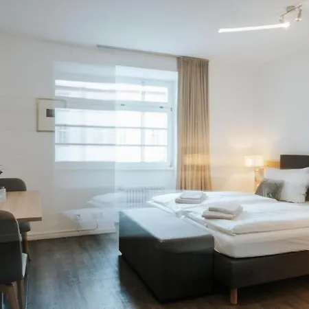 Hotel Gutshotel Weingut Schloss Reinhartshausen *