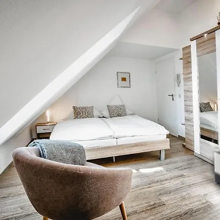 Hotel Gutshotel Weingut Schloss Reinhartshausen *