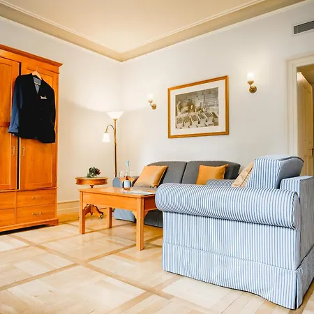 Gutshotel Weingut Schloss Reinhartshausen Hotel *