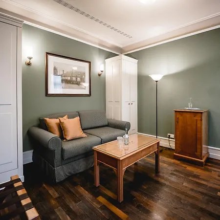 Gutshotel Weingut Schloss Reinhartshausen *