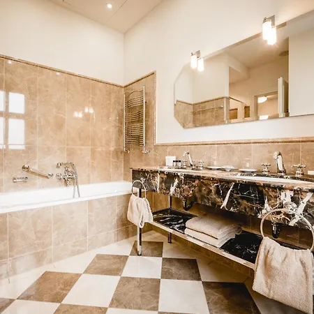 Gutshotel Weingut Schloss Reinhartshausen * Eltville am Rhein