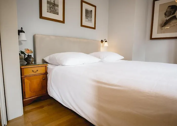 Gutshotel Weingut Schloss Reinhartshausen Hotel