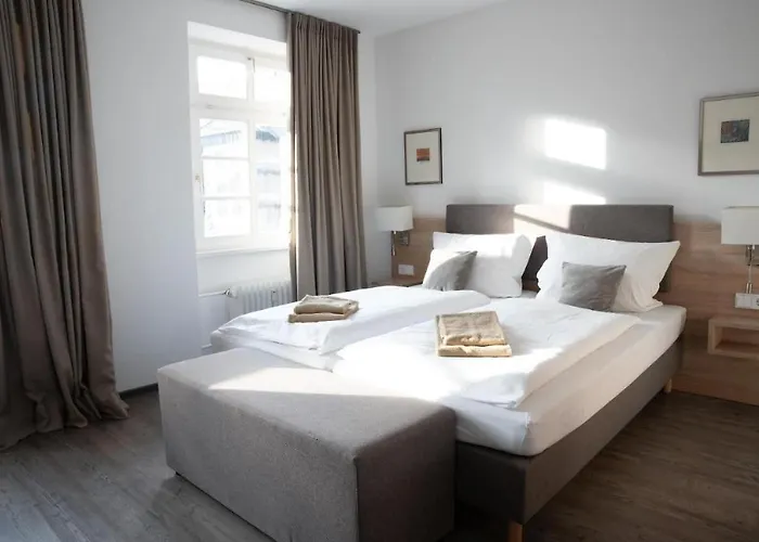 Gutshotel Weingut Schloss Reinhartshausen 호텔 엘트빌레