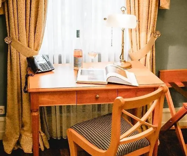 Gutshotel Weingut Schloss Reinhartshausen *