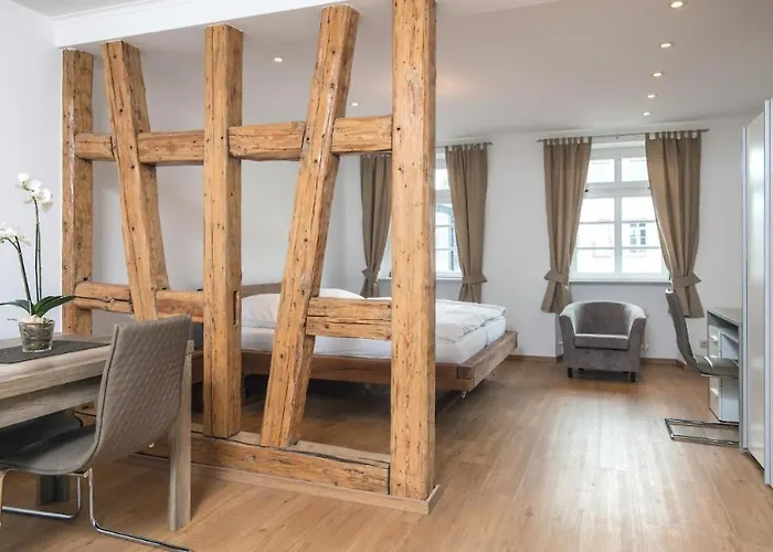 Gutshotel Weingut Schloss Reinhartshausen * 엘트빌레