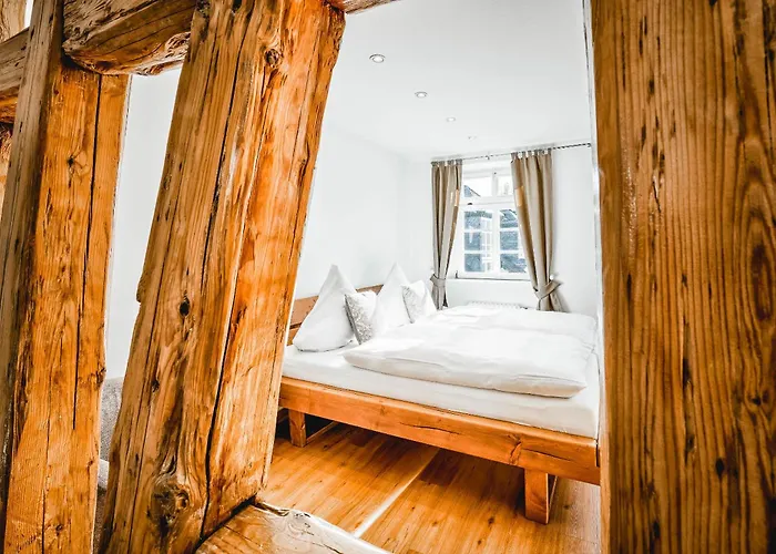 Gutshotel Weingut Schloss Reinhartshausen * 엘트빌레