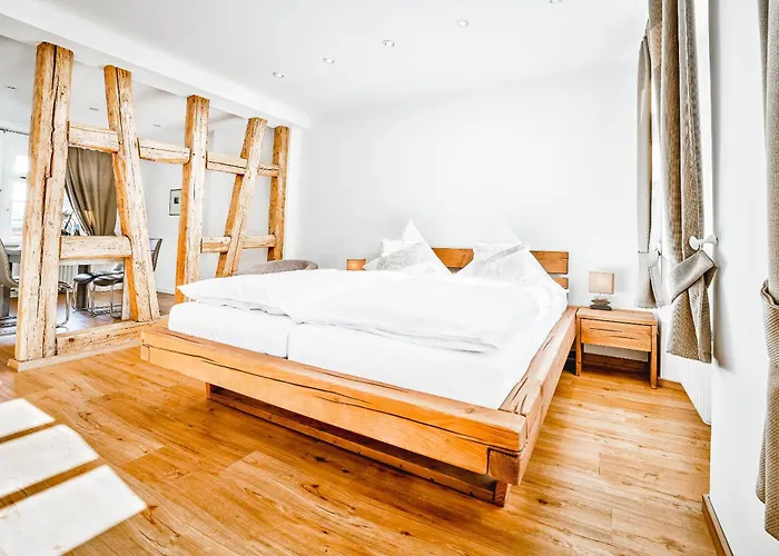 Gutshotel Weingut Schloss Reinhartshausen 호텔 엘트빌레