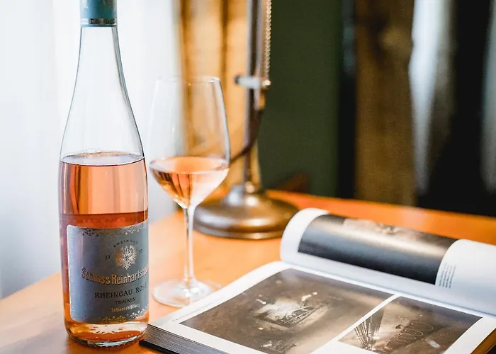 Gutshotel Weingut Schloss Reinhartshausen * 엘트빌레