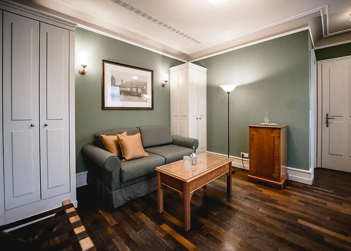 Gutshotel Weingut Schloss Reinhartshausen *